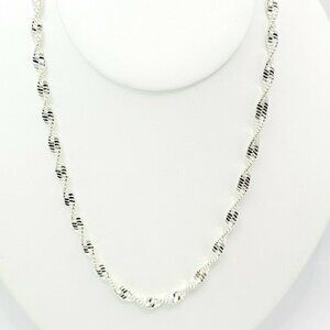 Liz Claiborne Twisted Herringbone Necklace Silver Tone 17" EUC Classic Versatile